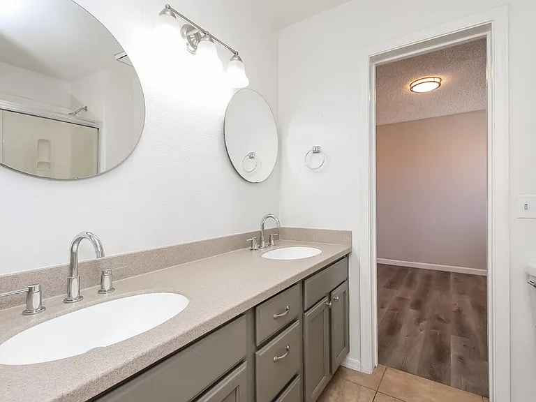 1232 W Riviera Dr — Photo 14