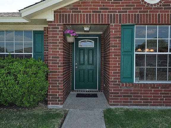 3rd image of 10918 Fern Terrace Dr