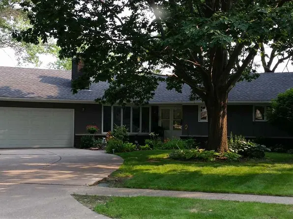 4216 35th Ave, Moline, IL 61265
