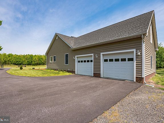 3rd image of 36878 Park View Ln