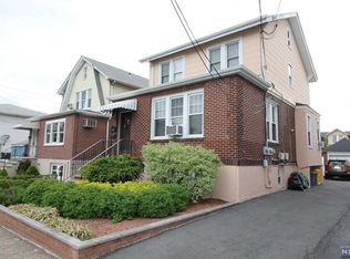 32 Hamilton Ave, Fairview, NJ 07022