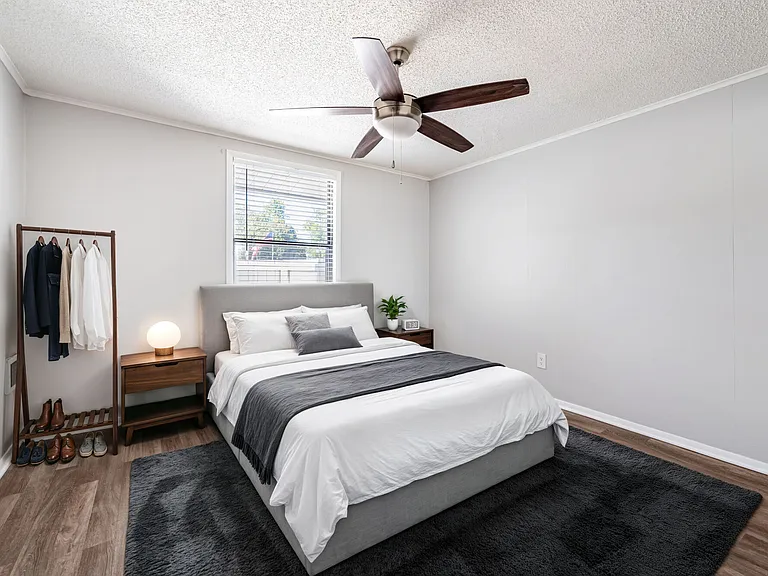 Canyon and Knox Landing Apartments — Photo 7
