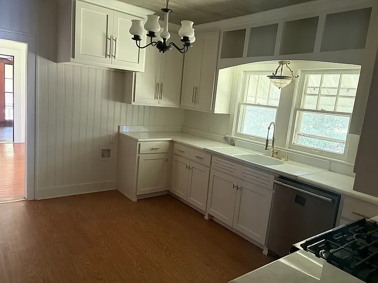 1629 W Broad St — Photo 6