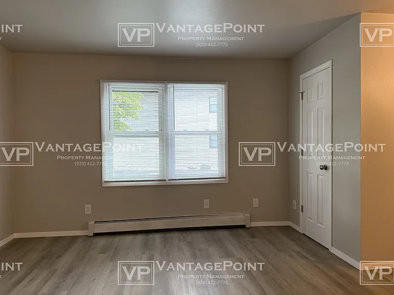 2120 Van Deuren St #C — Photo 4