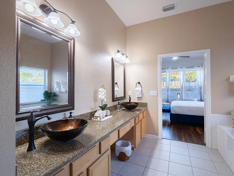 2024 Heartland Cir — Photo 17