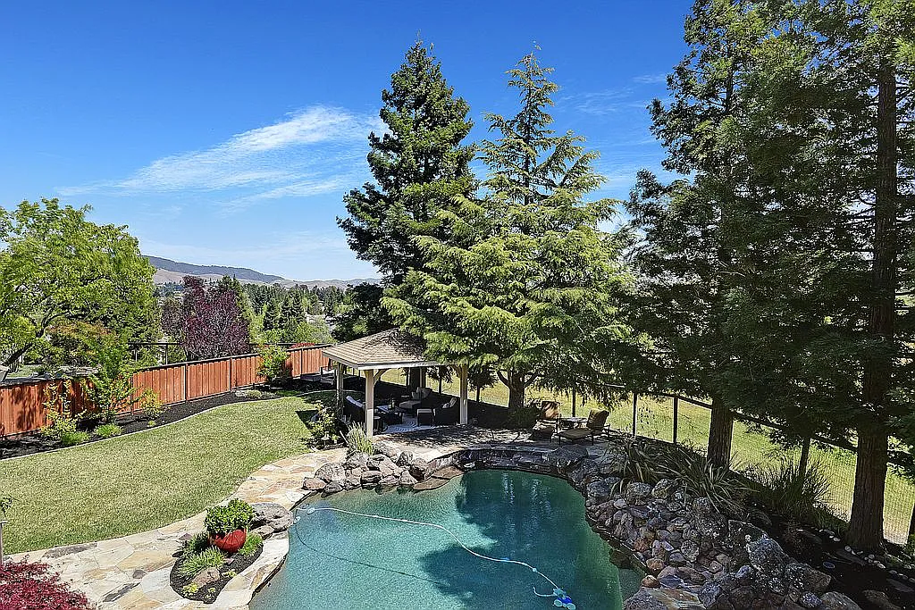 20 Greenridge Pl photo 1
