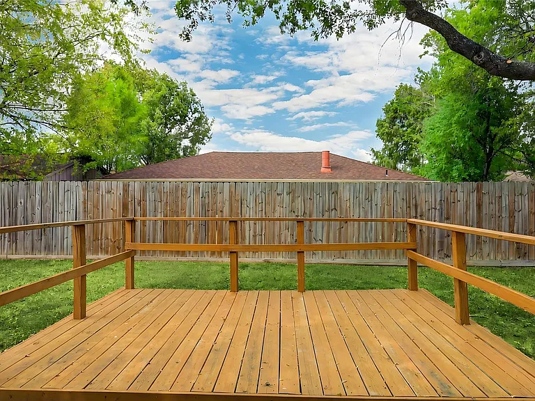 12710 Fenimore Ct — Photo 14