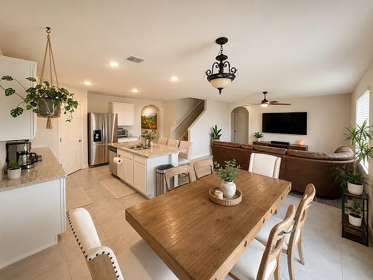 1565 Mineral Loop Dr — Photo 6