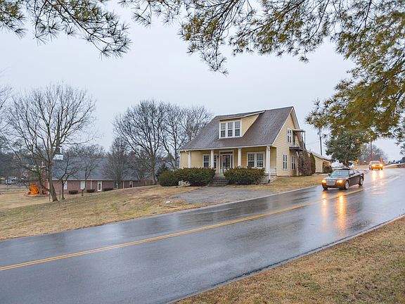 3rd image of 4717 Humber Dr