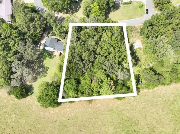 332 Shadecrest Dr #17, Eastaboga, AL 36260