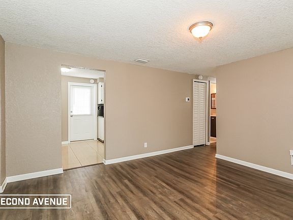 5th image of 450 Brighton Ave