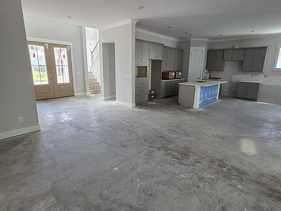 4th image of 2096 Manor Parc Dr