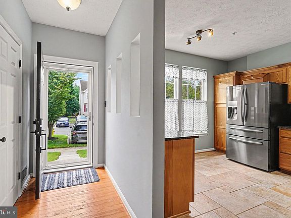 3rd image of 222 Seneca Ter