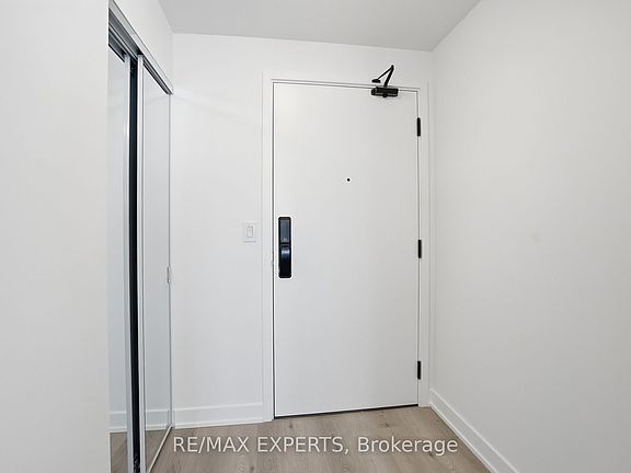5th image of 2075 Lakeshore Rd #2104