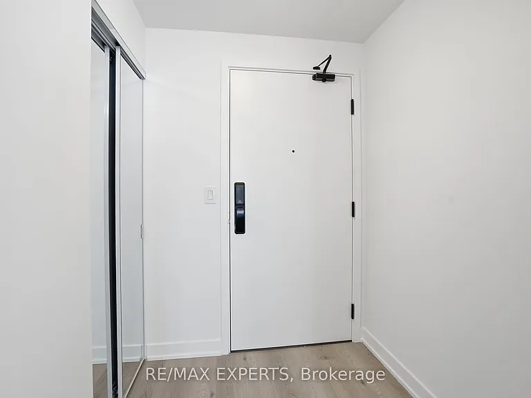 2075 Lakeshore Rd #2104 — Photo 5