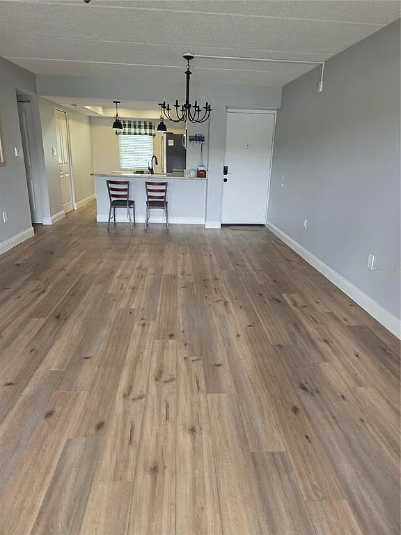 2 bed, 2.0 bath, 1054 sqft, $2,000 — Photo 4