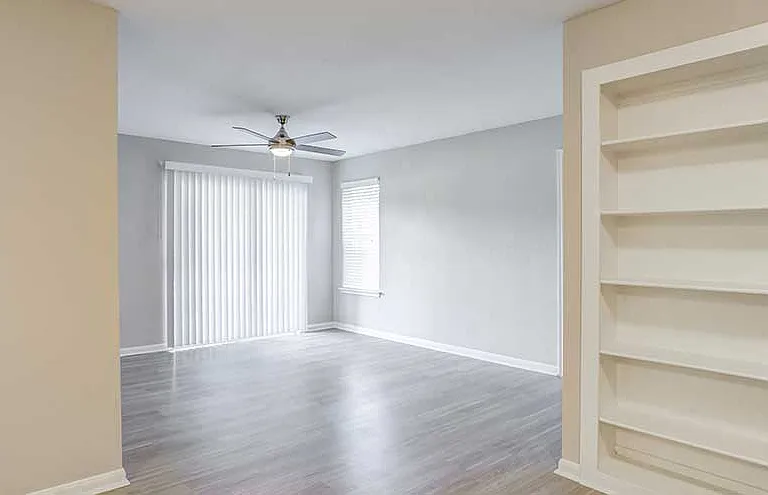 Kenwood Club at the Park Apartments — Photo 9