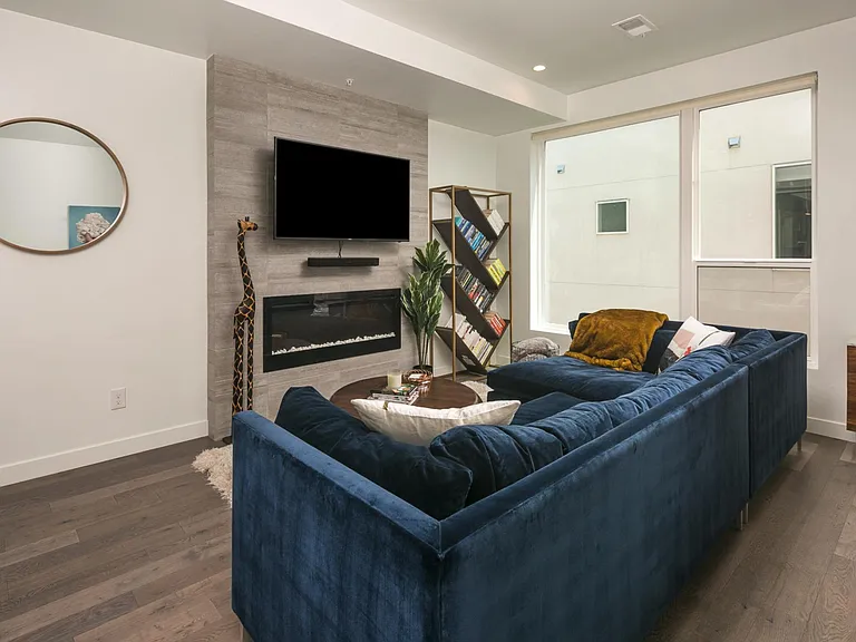 1616 N Irving St #44 — Photo 2