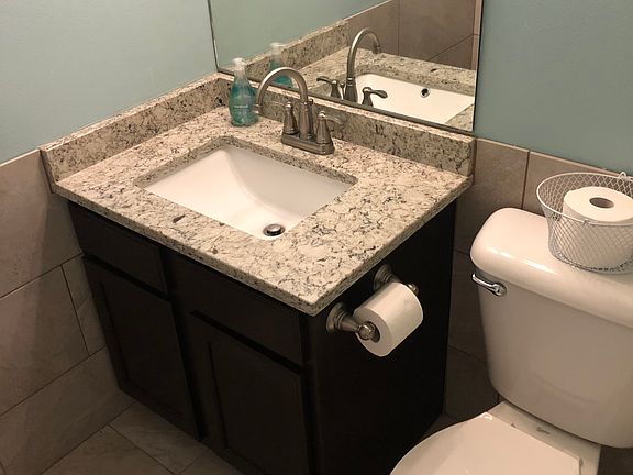 Upstairs full bathroom 
