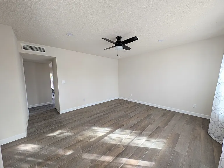 5857 W Valley Cir — Photo 4