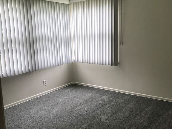 5th image of 7125 La Tijera Blvd