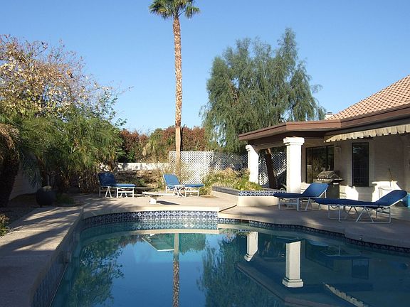 Relaxing back yard