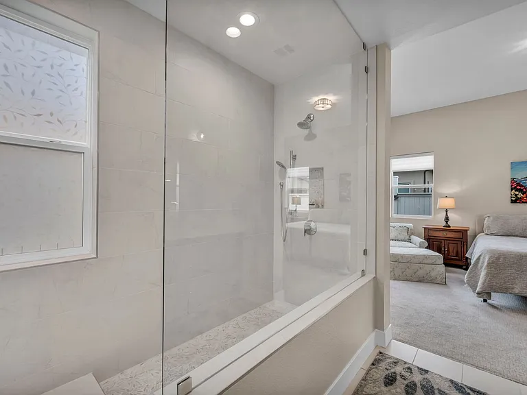 619 Camargue Trl — Photo 26