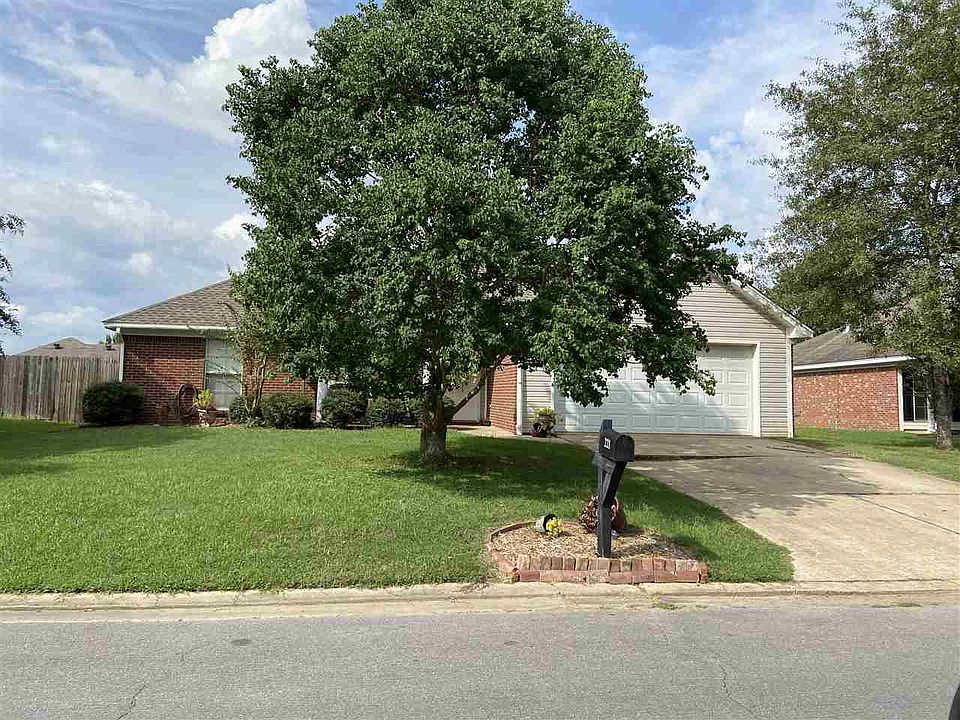 1st image of 221 Crosscreek Dr