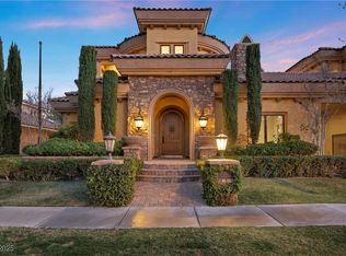 10923 Willow Heights Dr, Las Vegas, NV 89135