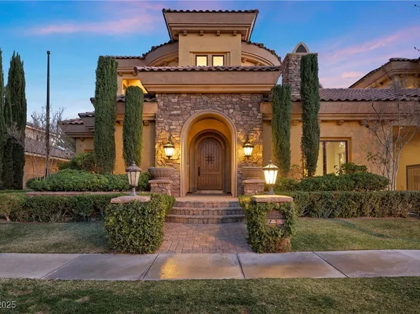 10923 Willow Heights Dr, Las Vegas, NV 89135