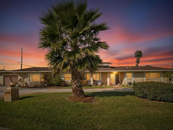 6518 Debbie Ln S, Saint Petersburg, FL 33707