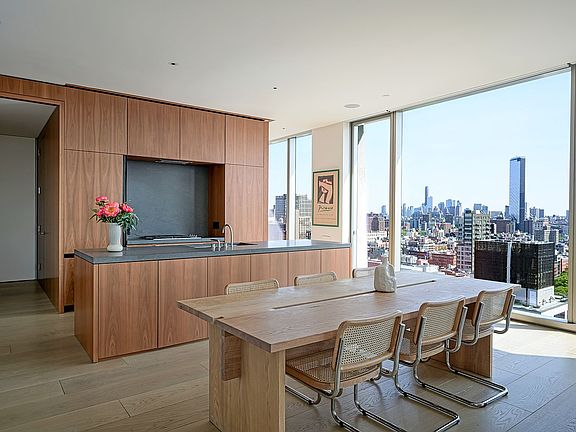 5th image of 215 Chrystie St #26W
