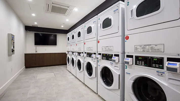 Rented by Nooklyn NYC LLC | media 45