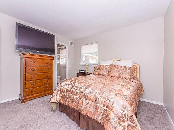4th image of 10848 Brockbank Dr