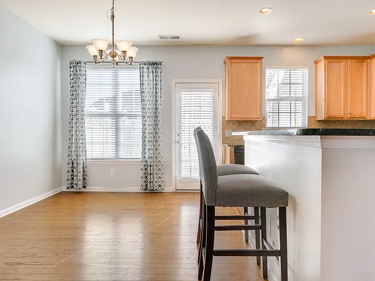 412 River Park Rd — Photo 16