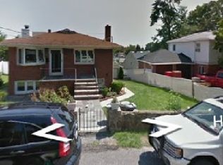 30 Hasbrouck Rd, Staten Island, NY 10304