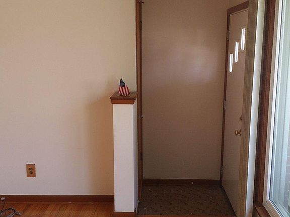 4th image of 20701 Fairview Dr