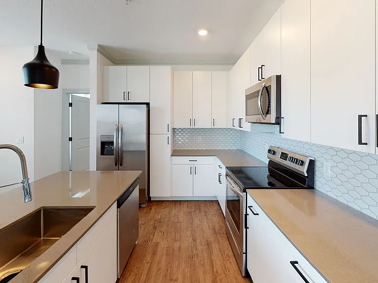 The Prospector Apartments — Photo 9