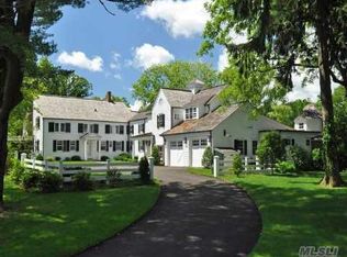 530 Cold Spring Rd, Syosset, NY 11791