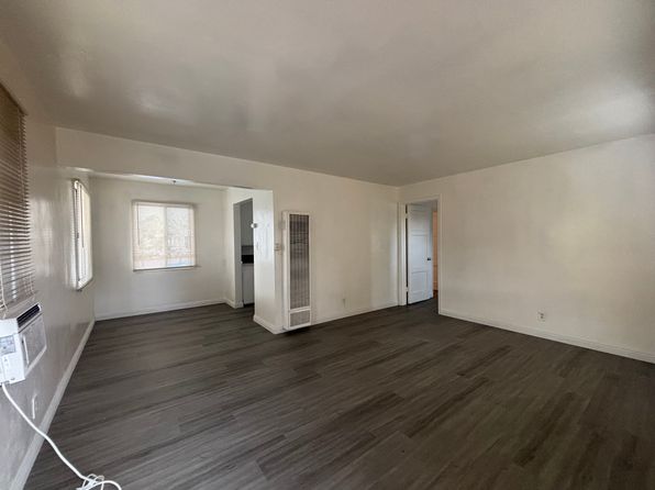 687 S Locust St #687