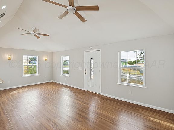 4th image of 310 N Virginia St