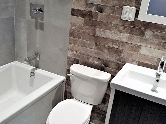4th image of 212 Wyckoff Ave #2A