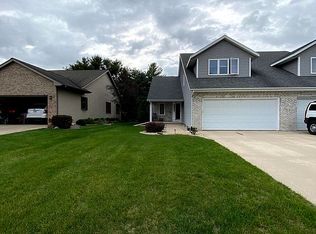 1223 Shannon Ct, Janesville, WI 53546