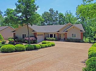 4 Hendaye Ln, Hot Springs Village, AR 71909