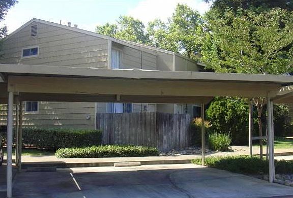 Carport (2 spaces)