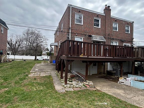 3rd image of 830 Pine Hill Rd
