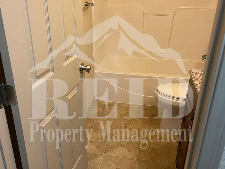3217 SE Goldmaur Ct #B — Photo 9