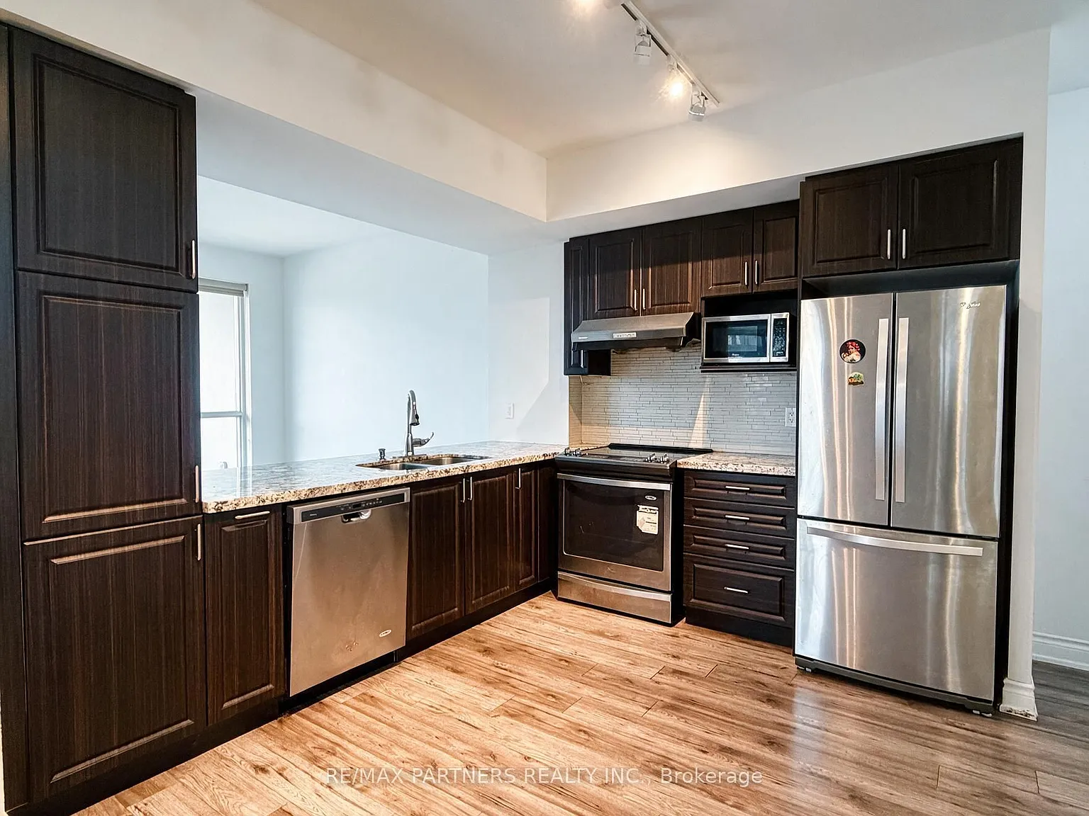 3 bed, $3,050 — Photo 4