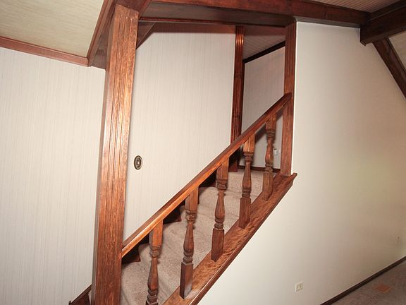5th image of 718 E Hackberry Dr