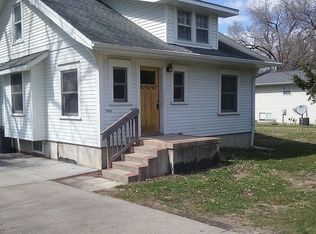 3231 Carlisle St NE, Cedar Rapids, IA 52402